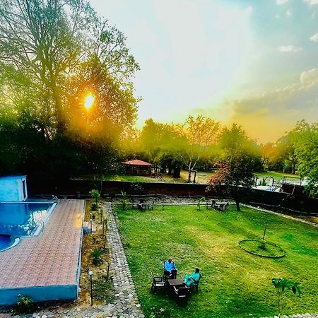 Hotel Jungle Palace Resort Umariā Εξωτερικό φωτογραφία