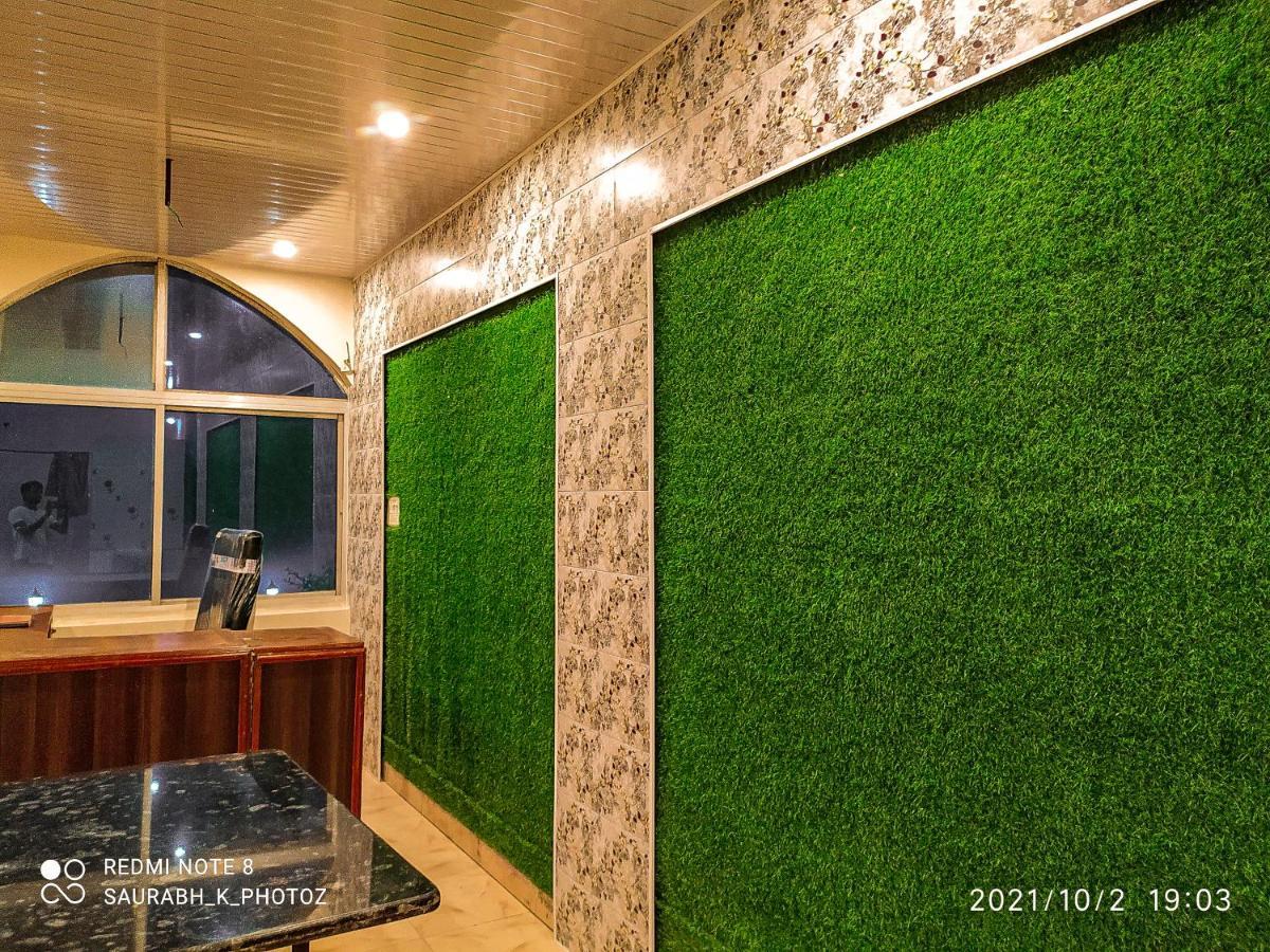 Hotel Jungle Palace Resort Umariā Εξωτερικό φωτογραφία