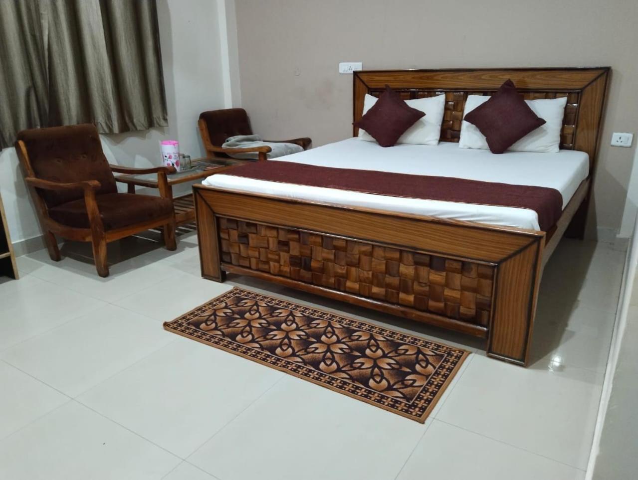 Hotel Jungle Palace Resort Umariā Εξωτερικό φωτογραφία