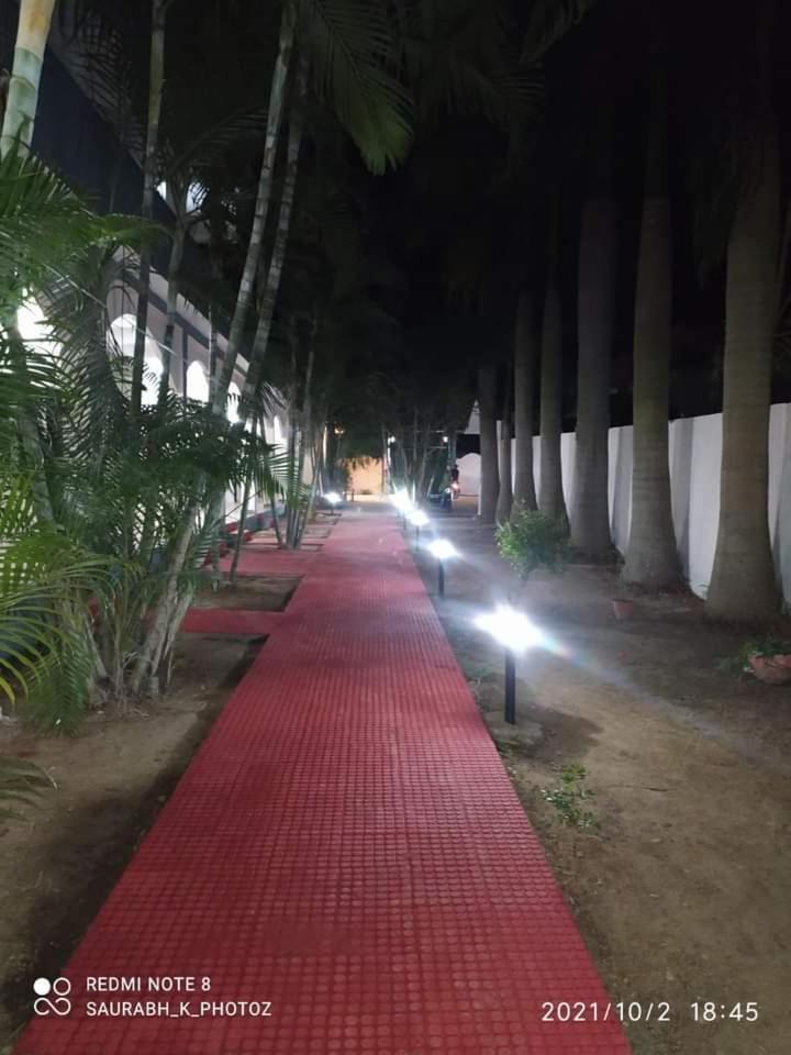 Hotel Jungle Palace Resort Umariā Εξωτερικό φωτογραφία