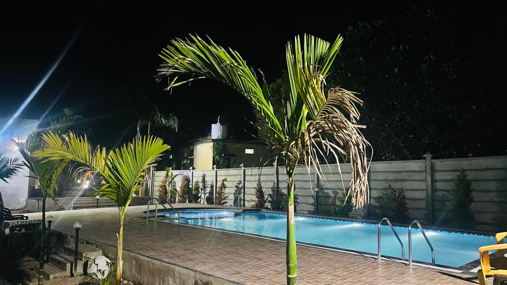 Hotel Jungle Palace Resort Umariā Εξωτερικό φωτογραφία