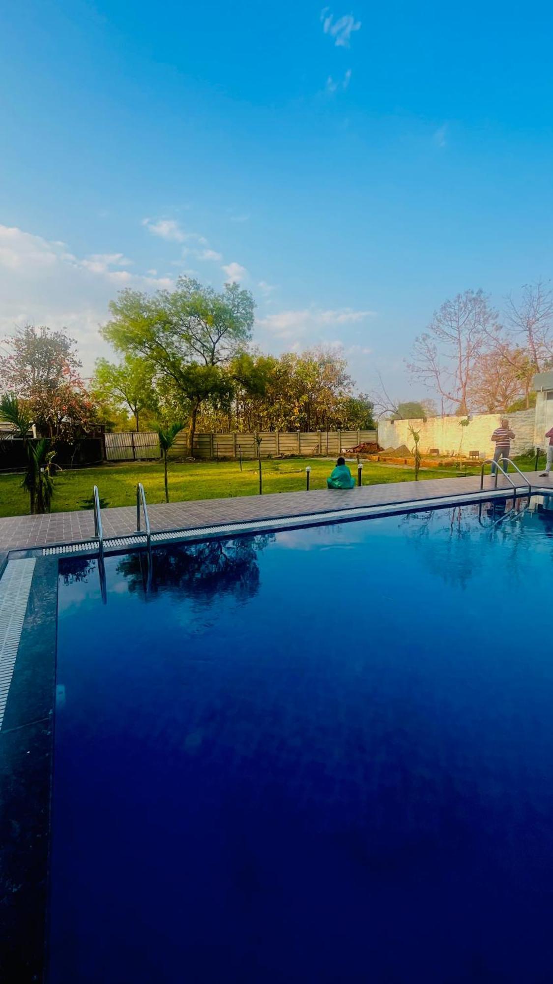Hotel Jungle Palace Resort Umariā Εξωτερικό φωτογραφία
